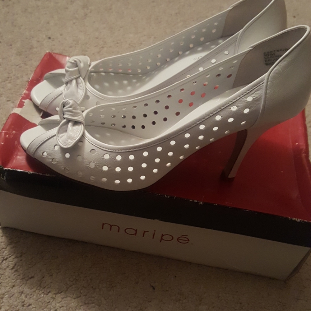Shoes - Picture 3 of 3